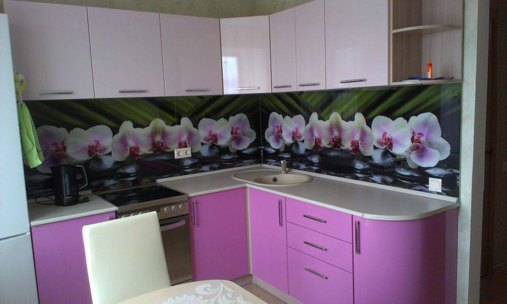 угловая фиалковая кухня в Кургане
