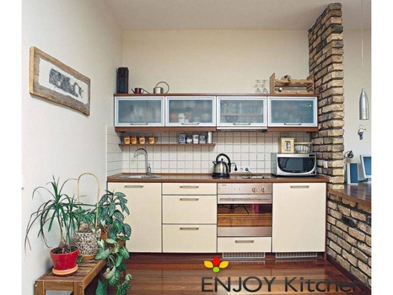 небольшая кухня карла в Кургане