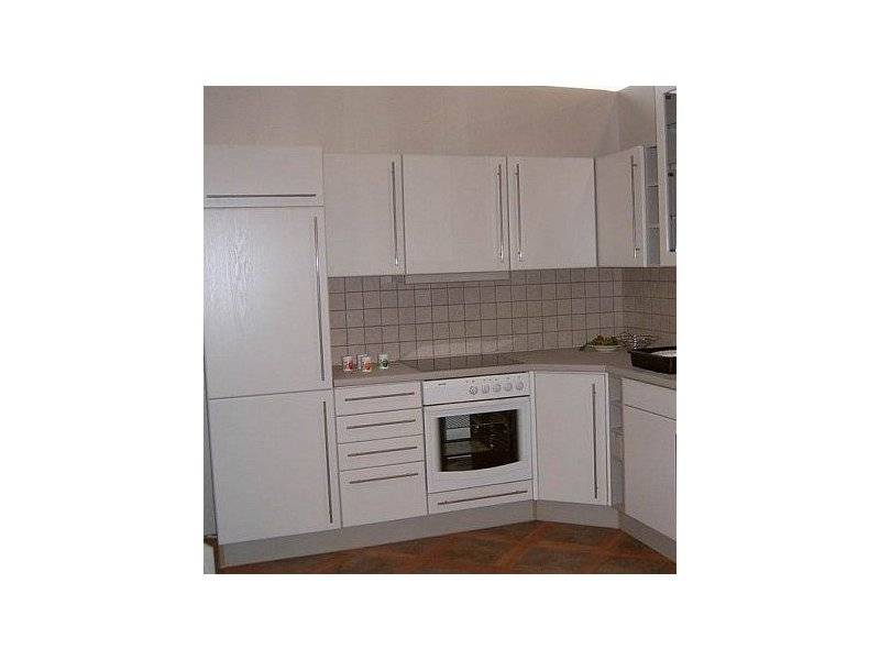 угловая белая кухня в Кургане