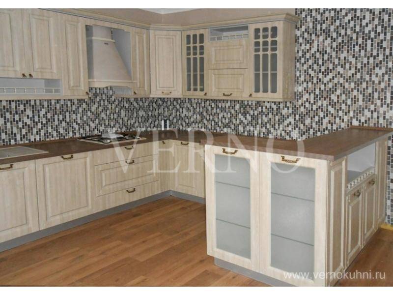 кухонный гарнитур рустика в Кургане