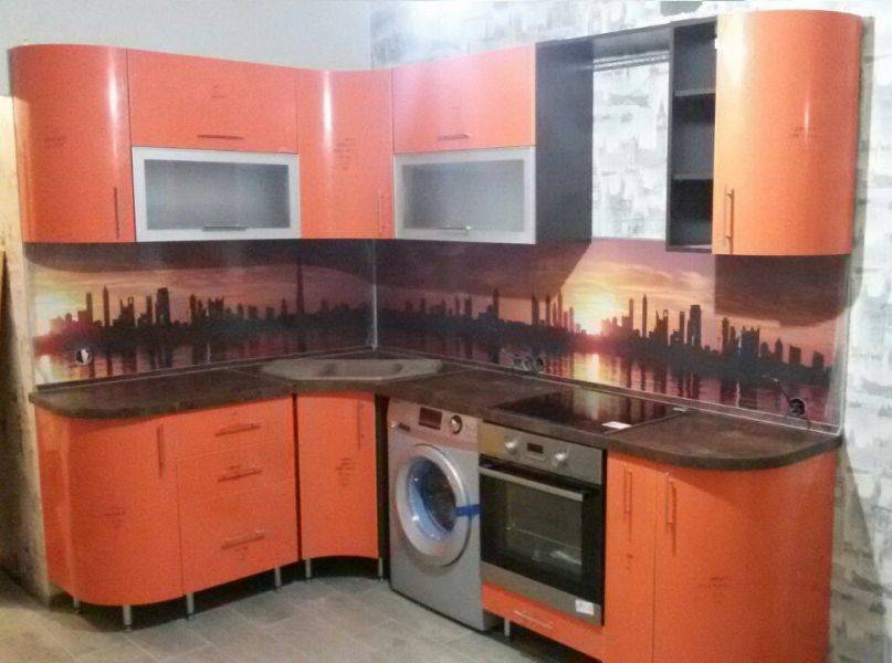 угловая кухня с радиусными фасадами мдф в Кургане