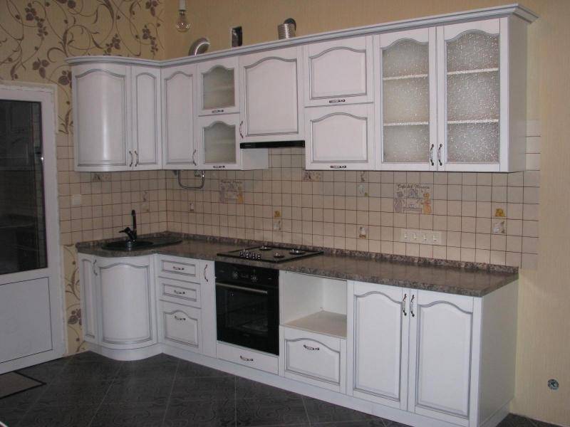 угловая классическая кухня в Кургане