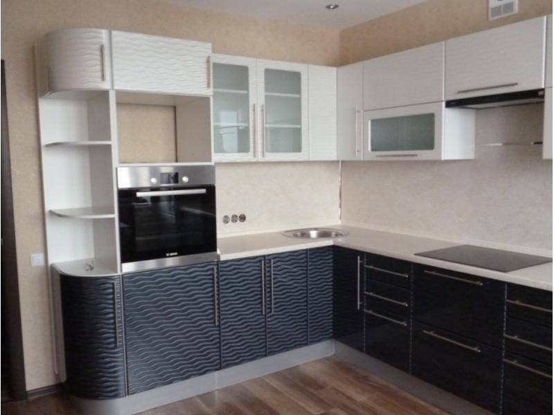 угловая кухня с фрезеровкой 3д в Кургане