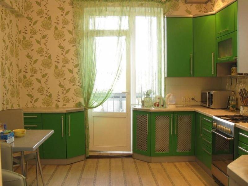 угловая зеленая кухня в Кургане