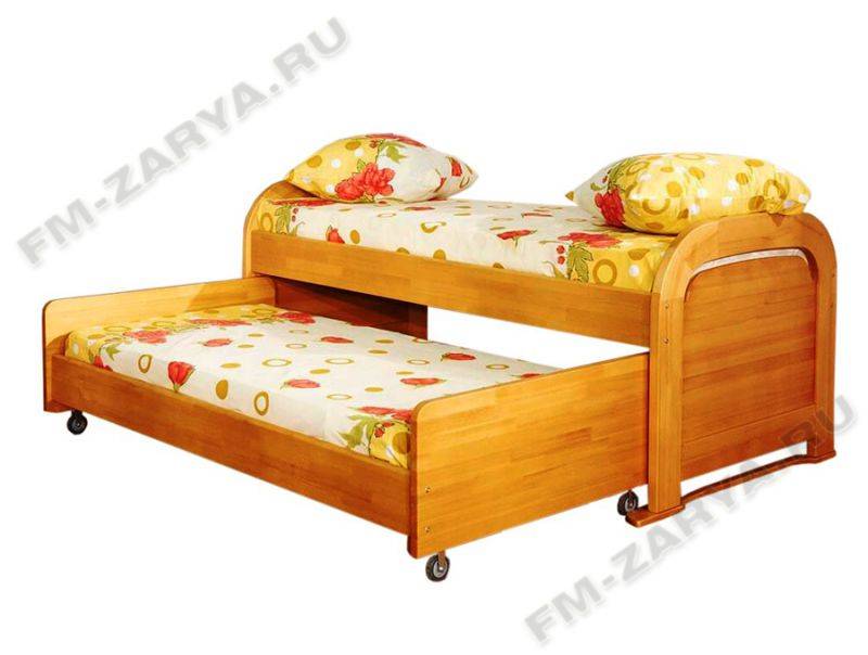 детская кровать на колесах в Кургане