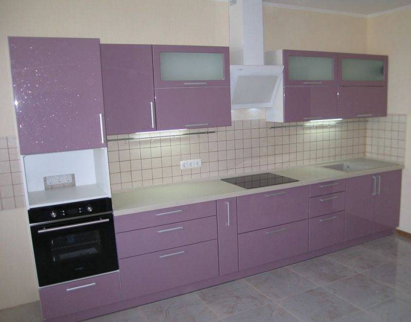 кухня со встроенной бытовой техникой в Кургане
