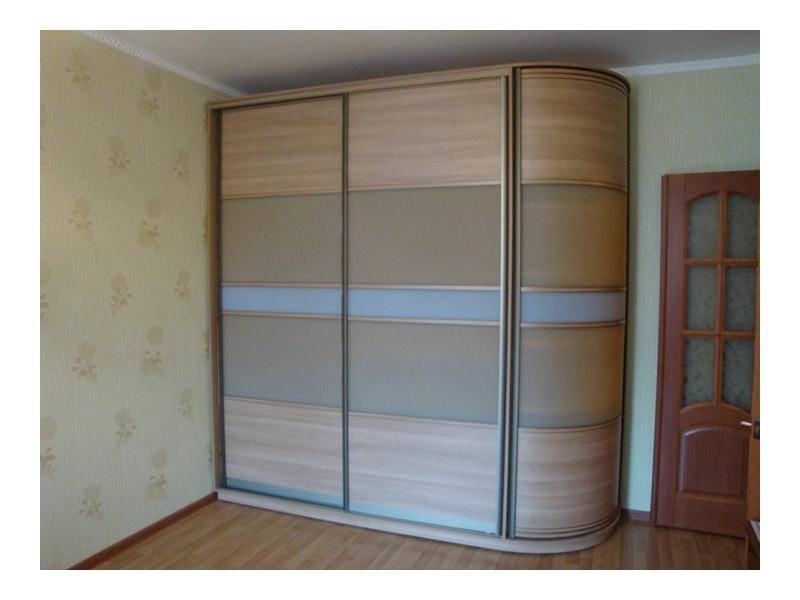 закругленный шкаф купе в Кургане