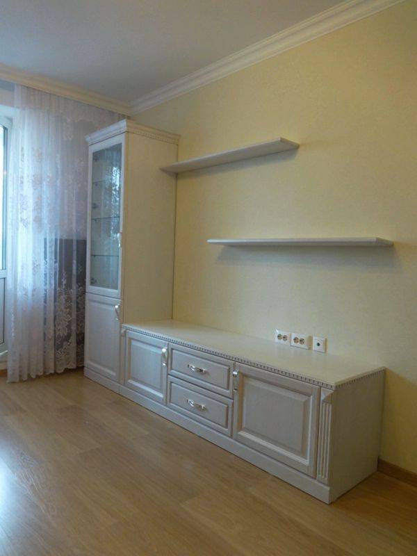 белая мебель для гостиной в Кургане