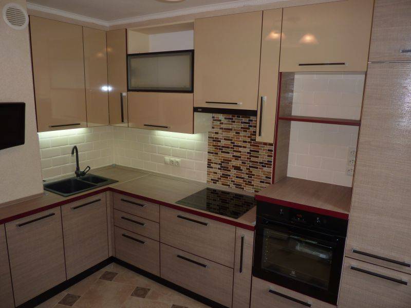 угловая кухня в Кургане