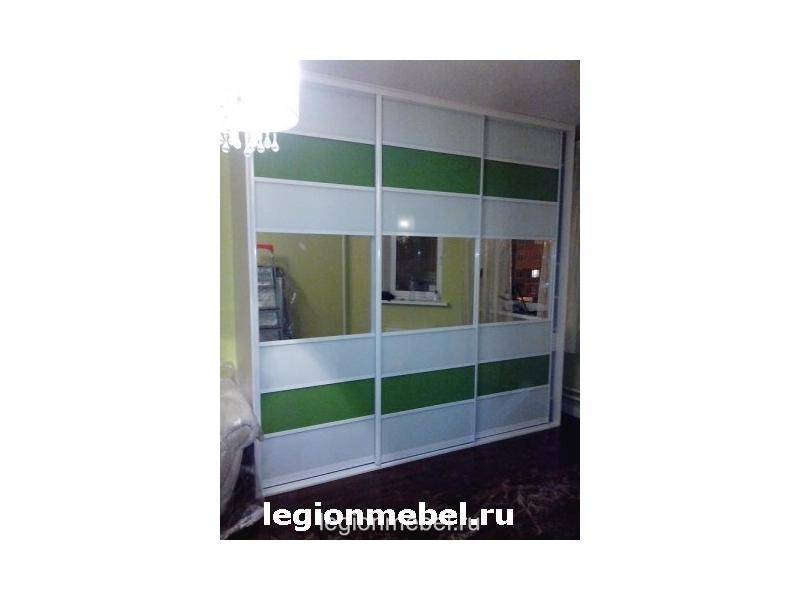 бело-зеленый шкаф-купе в Кургане