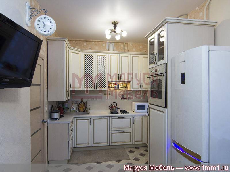 кухня угловая кантри массив в Кургане
