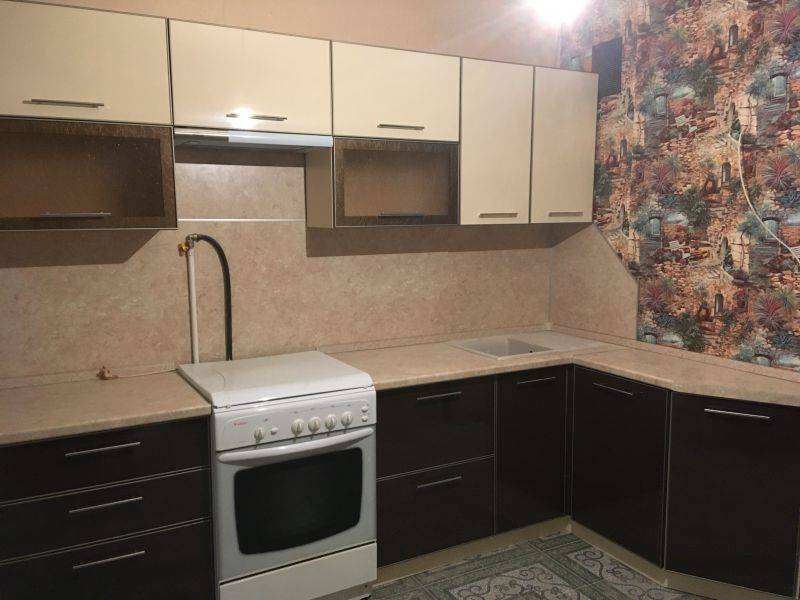 кухня пластик беж+шоколад в Кургане