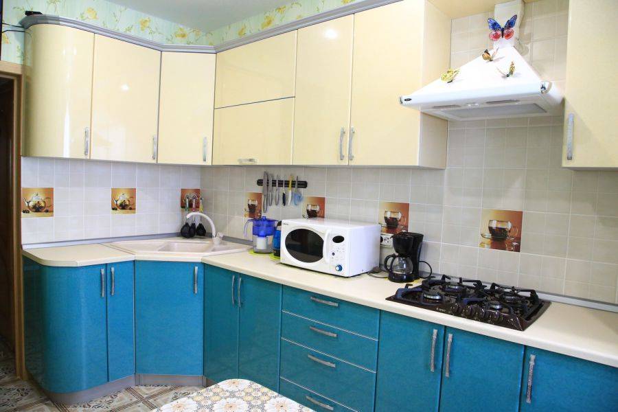 угловая радиусная кухня в Кургане