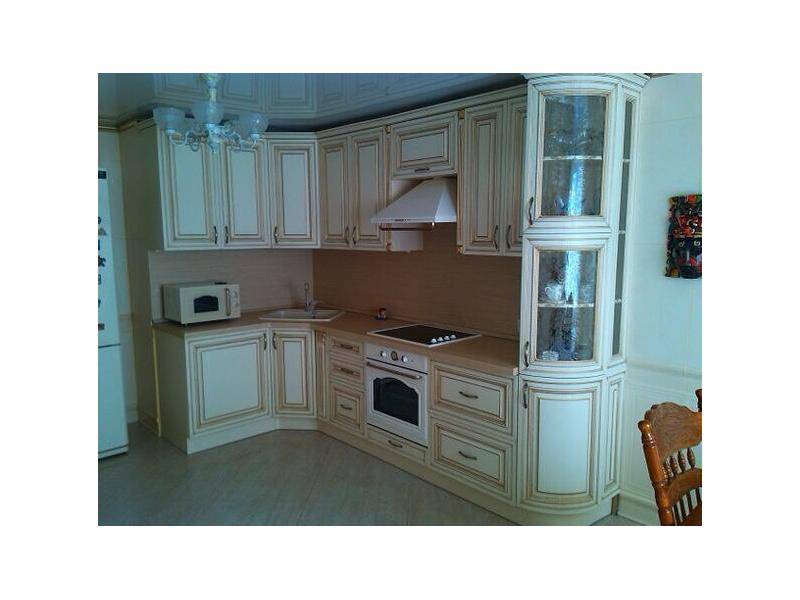 небольшой угловой кухонный гарнитур в Кургане