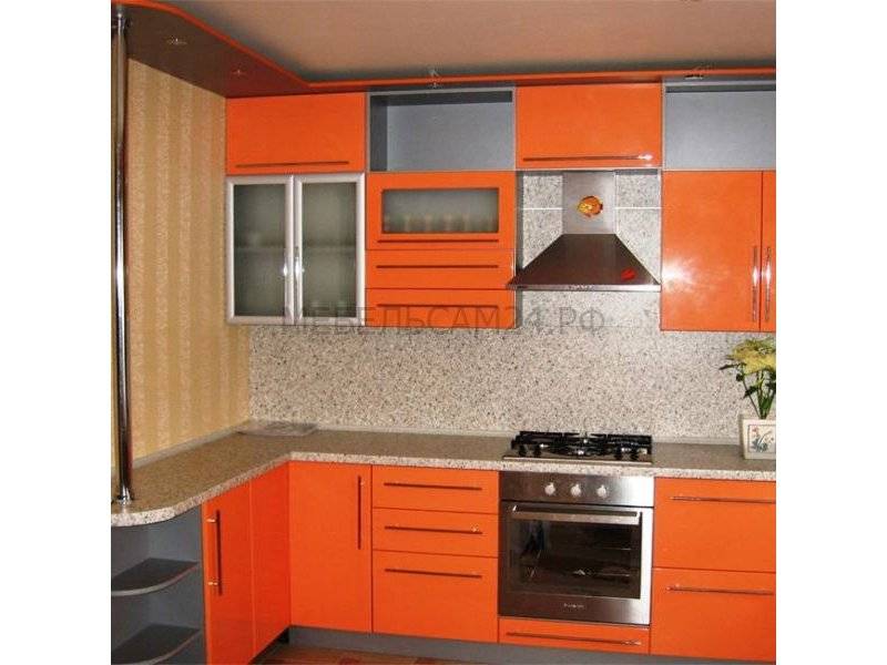 угловая оранжевая кухня гала в Кургане