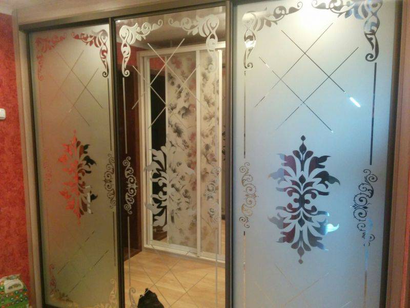 красивый шкаф-купе в прихожую в Кургане