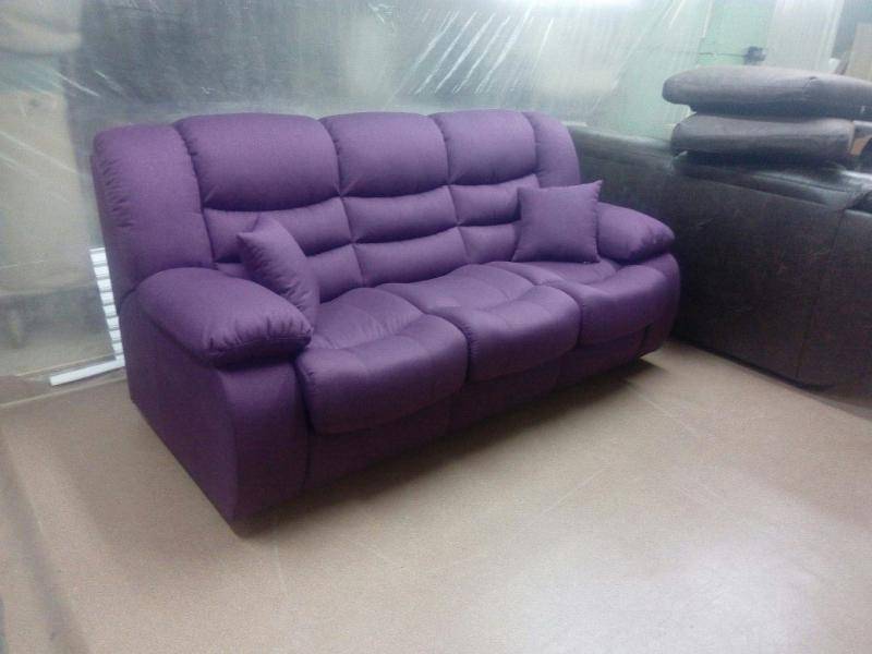 прямой фиолетовый диван бали в Кургане