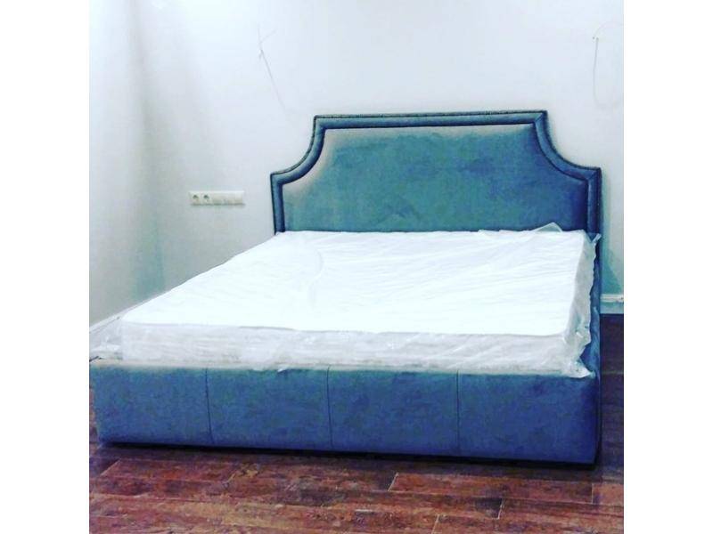 двуспальная кровать в Кургане