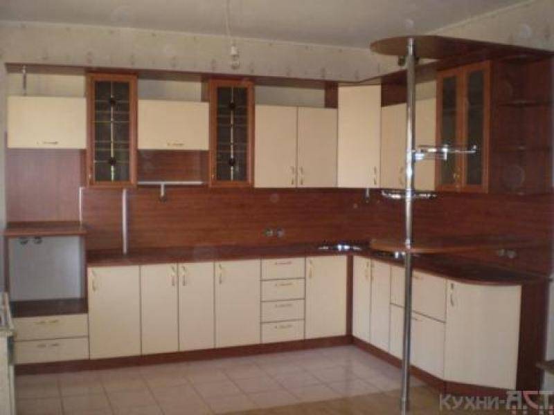 кухонный гарнитур угловой кофе с молоком в Кургане