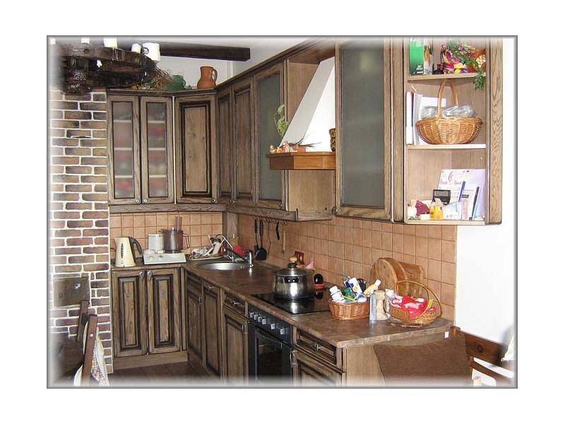 угловая классическая кухня в Кургане