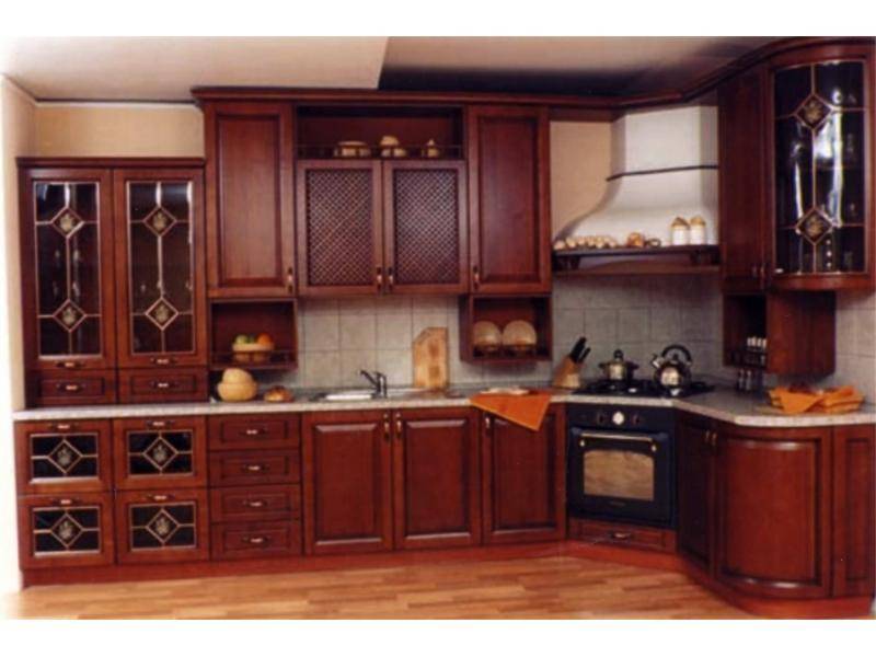 кухня из массива дерева в Кургане