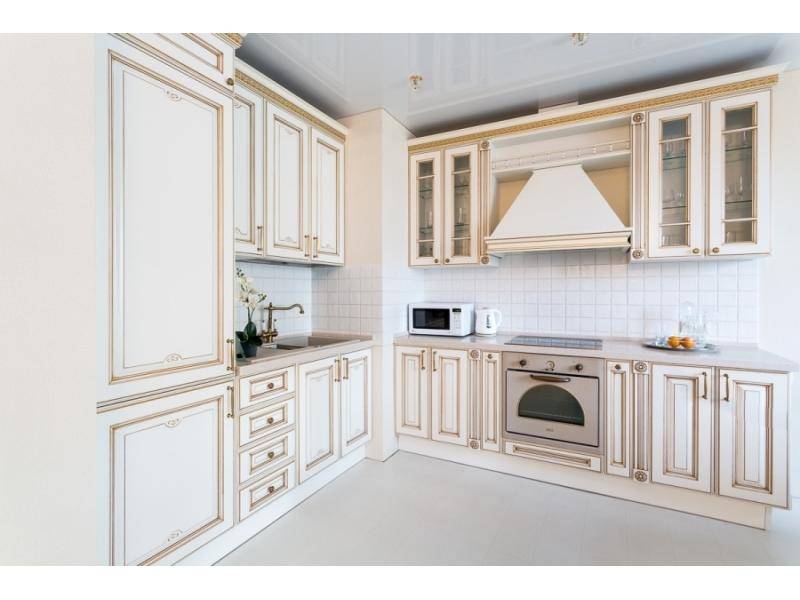 угловая кухня классическая в Кургане
