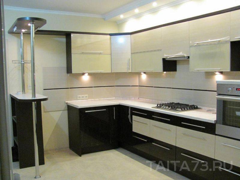 стильная комбинированная кухня в Кургане