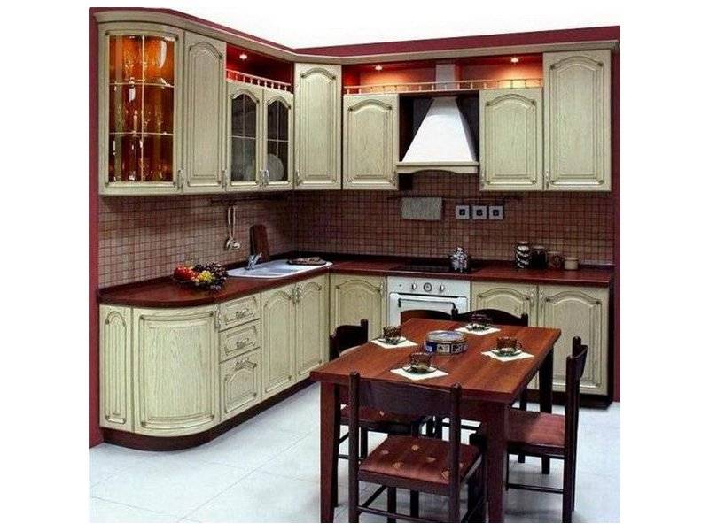 угловая кухня классика в Кургане
