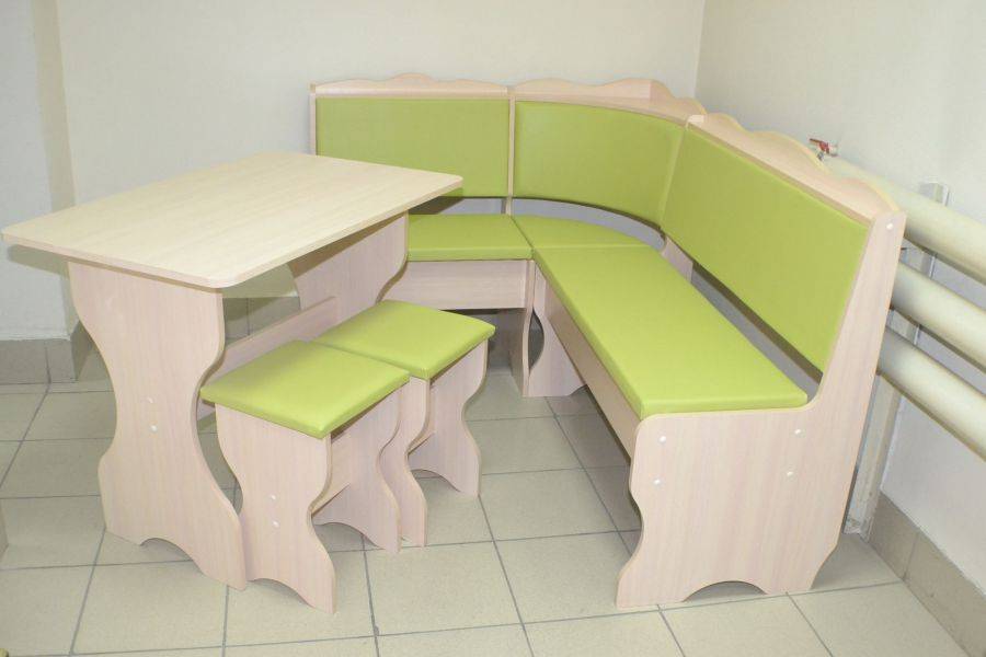 кухонный уголок миссия с полкой в Кургане