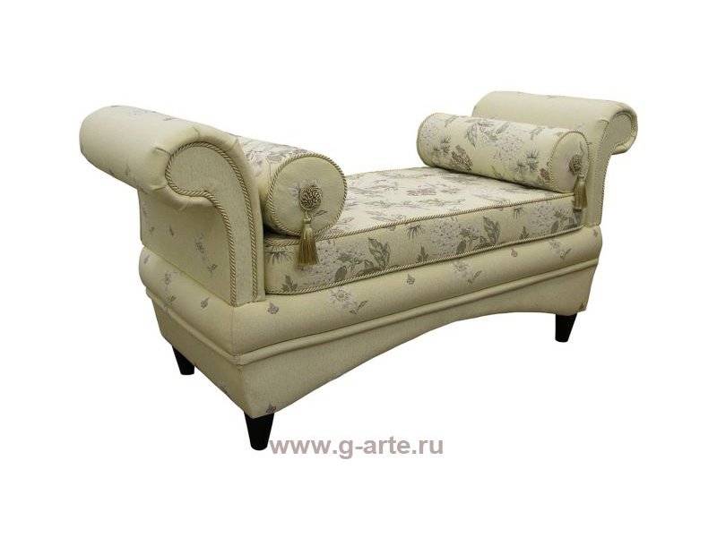 изящная банкетка в Кургане