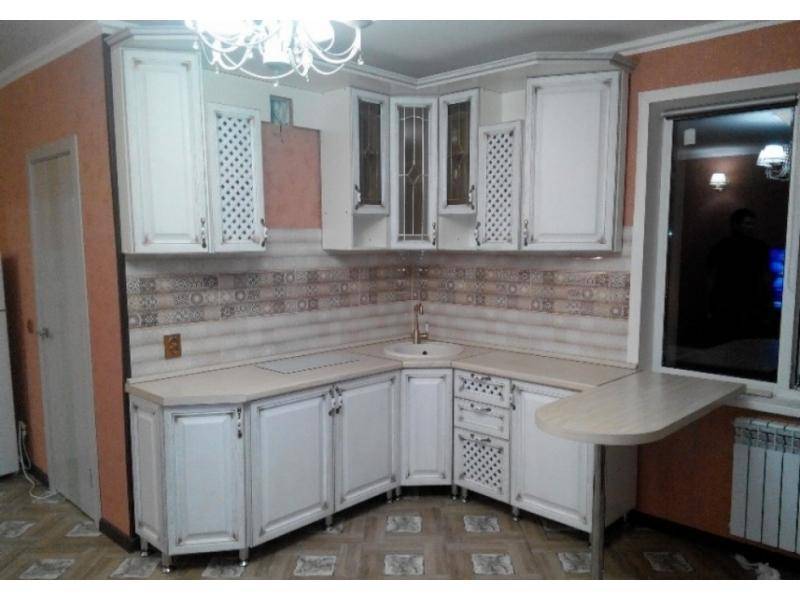 кухня с фасадами массив дуба в Кургане