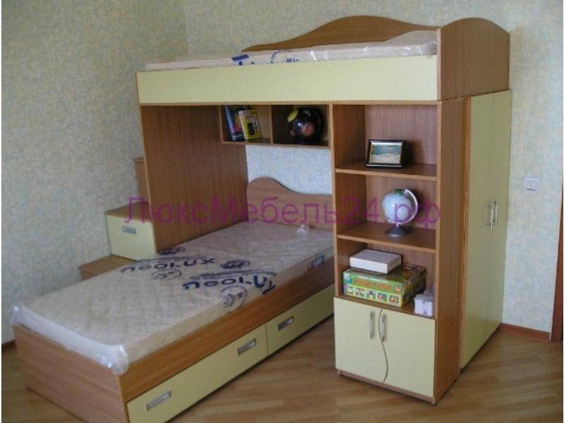 двухъярусная кровать со шкафом в Кургане