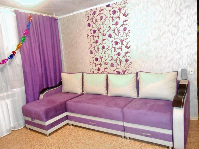 угловой диван с оттоманкой в Кургане