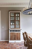 буфет дерево с историей с отделениями для вина riviera maison в Кургане