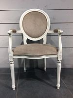 кресло с овальной спинкой «медальон», фасад снежный антик, ткань velvet lux 51 в Кургане